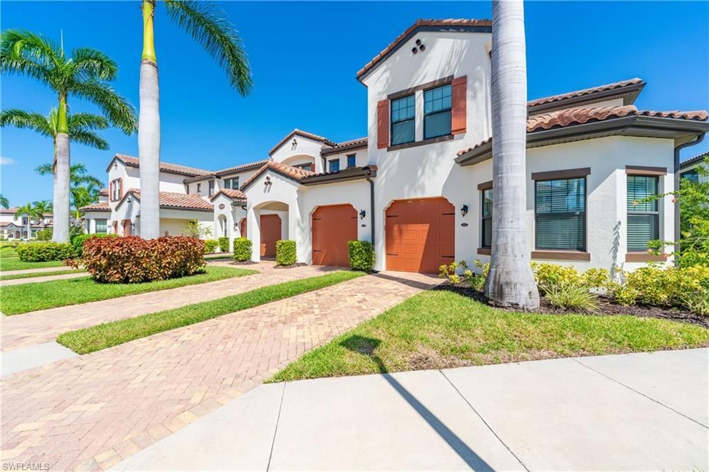 15145 Palmer Lake Cir 103, Naples