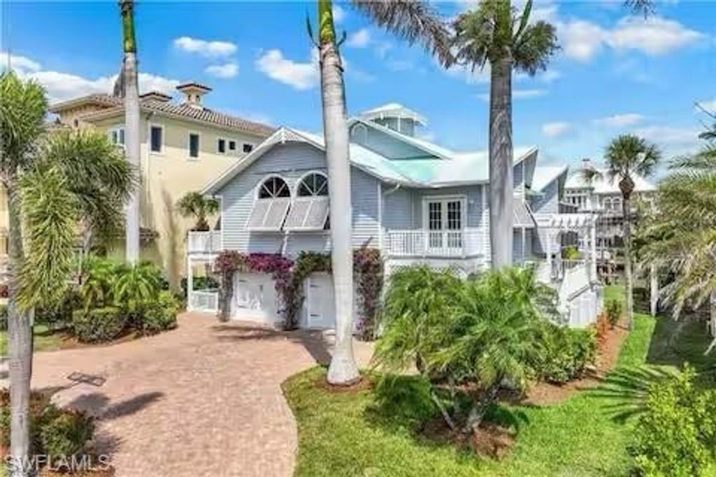 437 Trade Winds Ave, NAPLES