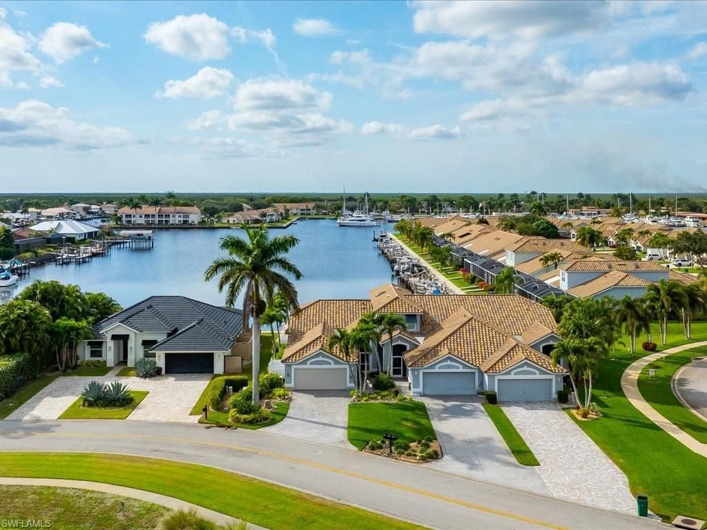 231 Cays Dr, NAPLES