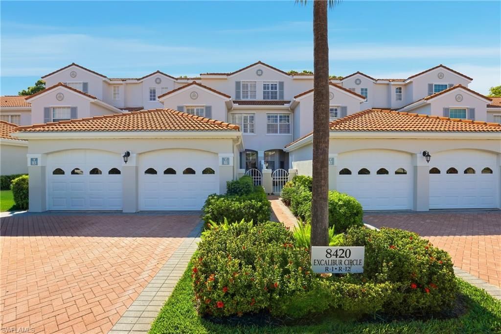 8420 Excalibur Cir R6, NAPLES