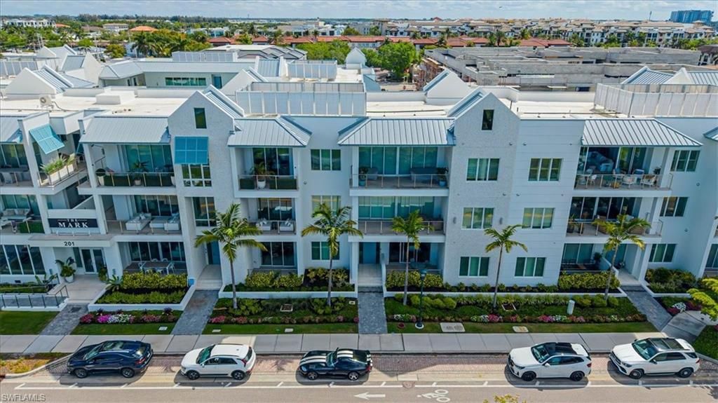 201 8th St S #104, NAPLES
