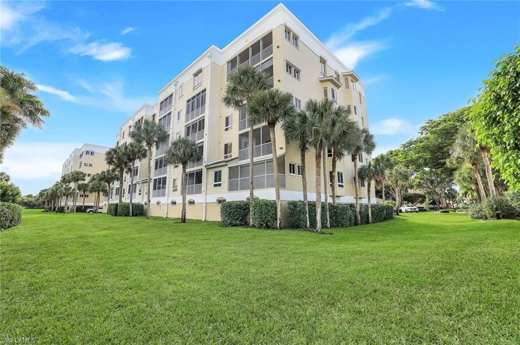 7655 Pebble Creek Cir 404, NAPLES
