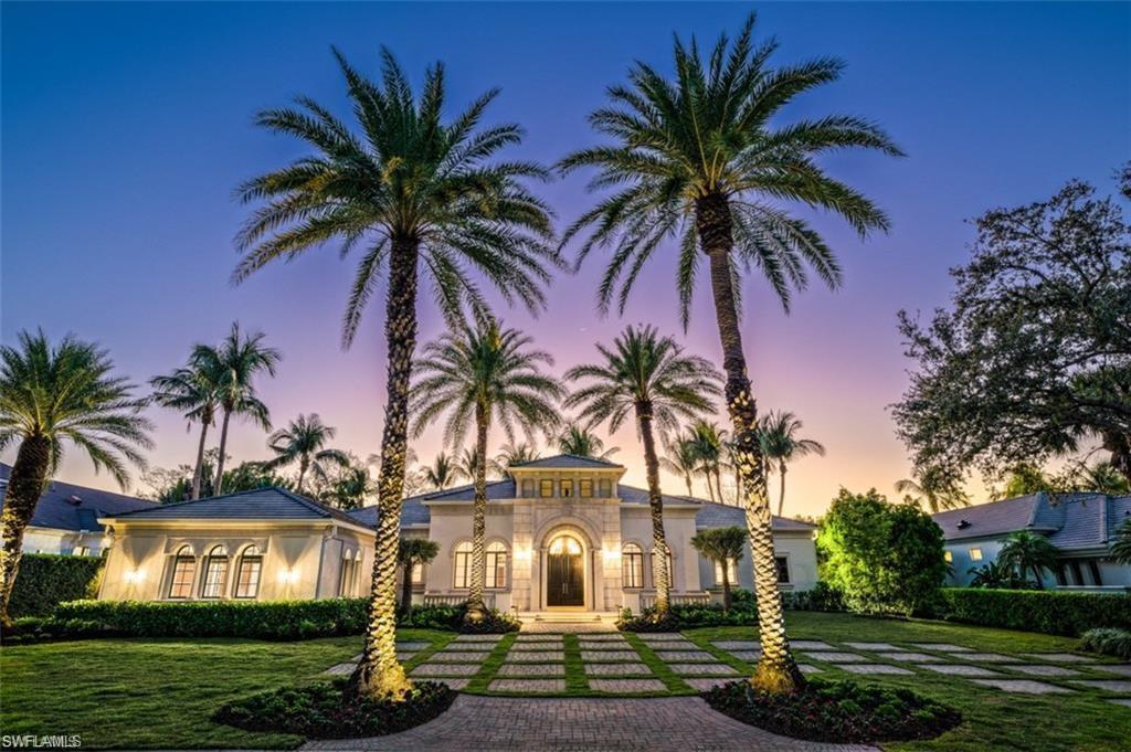 ESTUARY AT GREY OAKS Home for Sale - View SW FL MLS #223016729 at 1429 Nighthawk Pt in GREY OAKS in NAPLES, FL - 34105