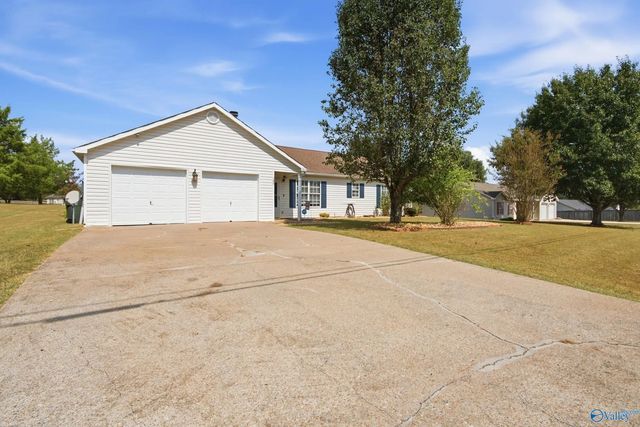 105 Thornhedge Trail, Toney