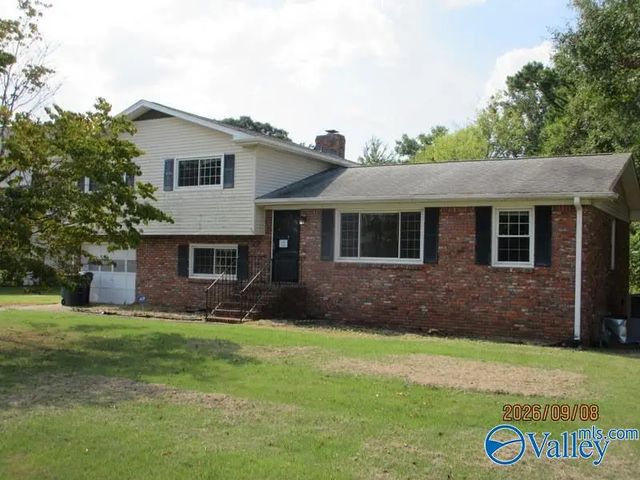 2111 Edinburgh Drive Sw, Huntsville