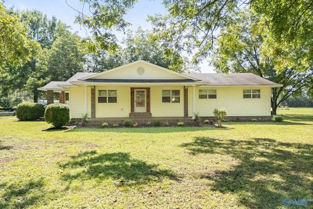 1446 Sharps Cove Road, Gurley