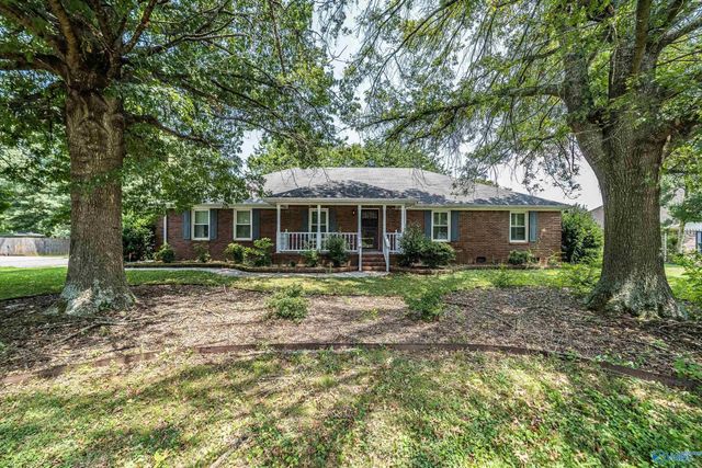 102 Sagewood Drive, Madison