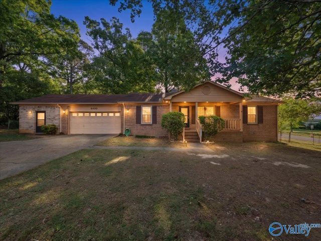 6480 Moores Mill Road, Huntsville