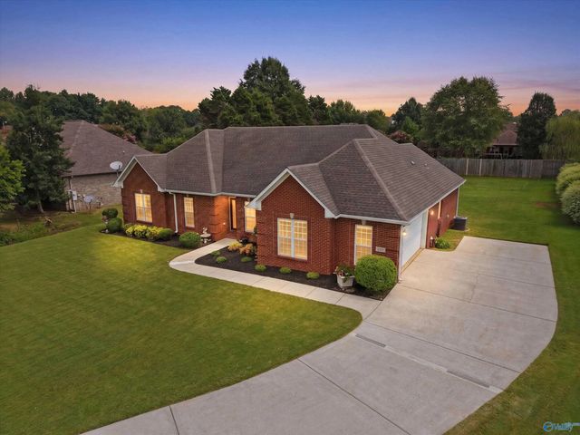 815 Indian Creek Road, Huntsville