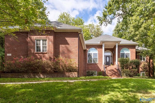120 Ivyridge Road, Madison