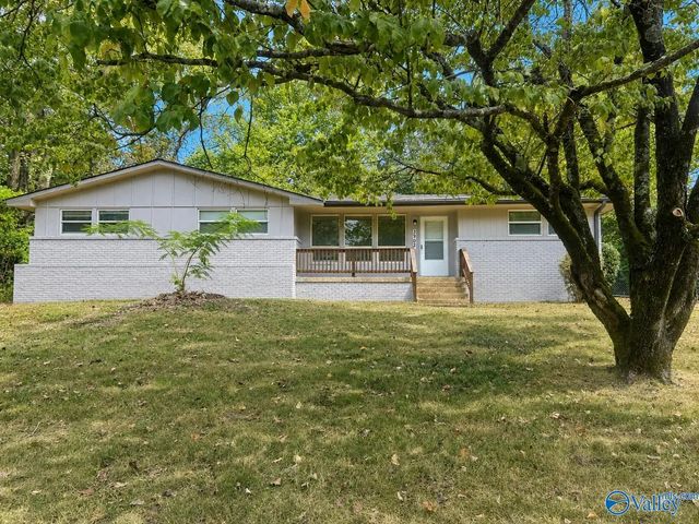 3902 Nw Lakeview Drive, Huntsville