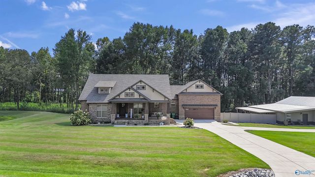 1180 County Road 1693, Holly Pond