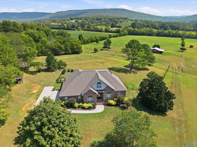 419 Killingsworth Cove Road, Gurley