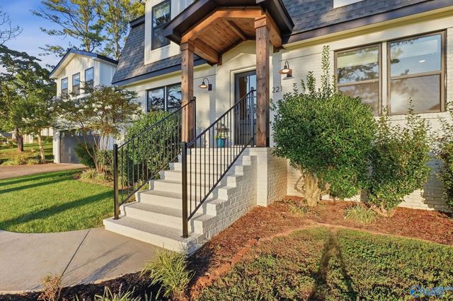 221 Dublin Circle, Madison