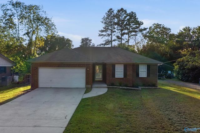 806 Garden Drive, Scottsboro