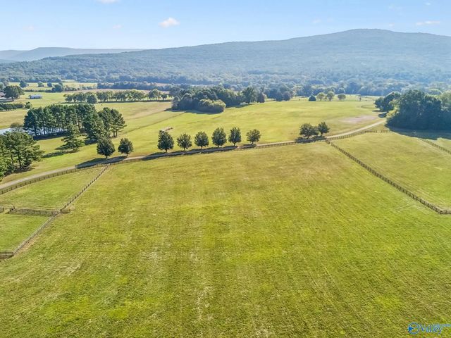 578 Hurricane Creek Road, Gurley