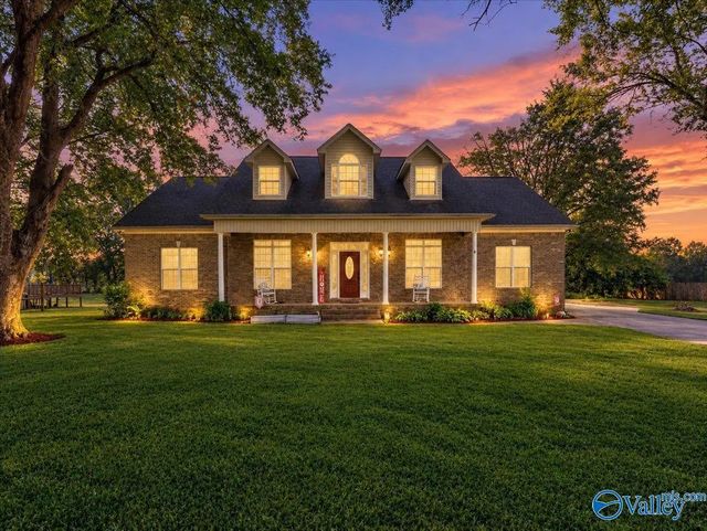 1392 Ryland Pike, Huntsville