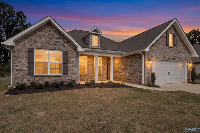 35 Winchester Drive, Decatur
