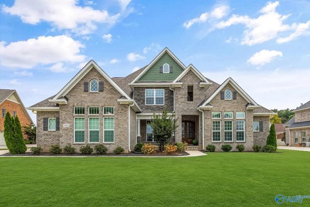 202 Hawks Crest Drive, Madison