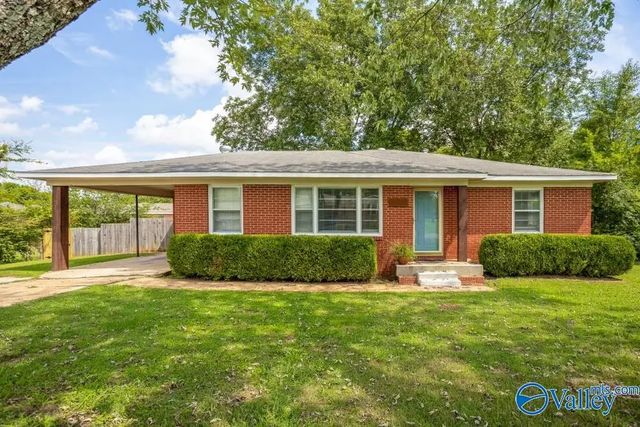 2406 Crestwood Drive, Huntsville