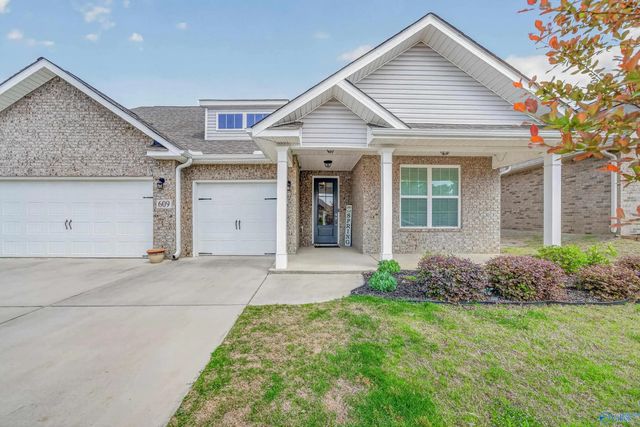 609 Magnolia Cove Lane, Hartselle