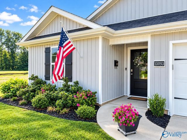 10093 Anders Way, Owens Cross Roads