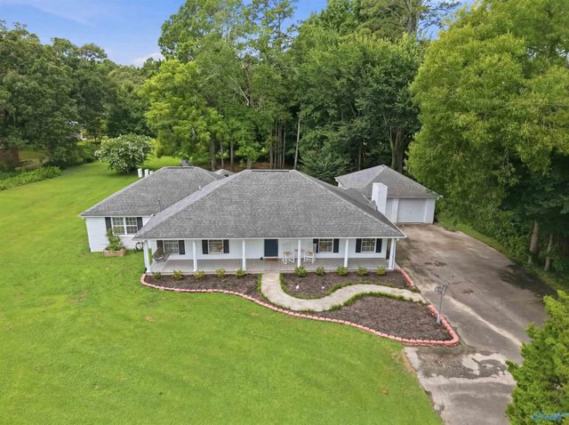333 County Road 302, Hillsboro