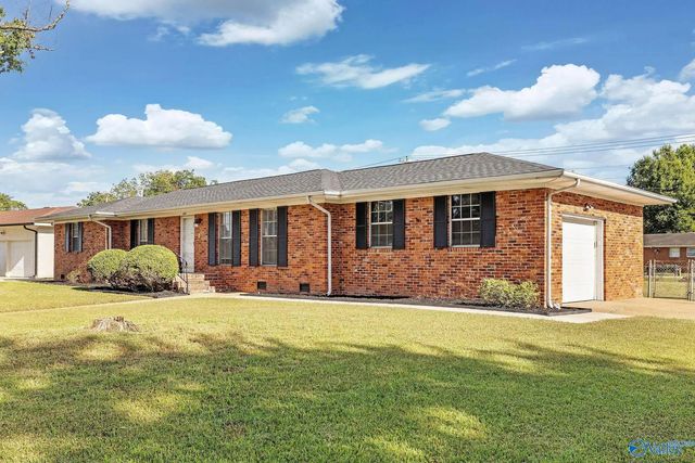 1909 Azalea Circle Sw, Decatur