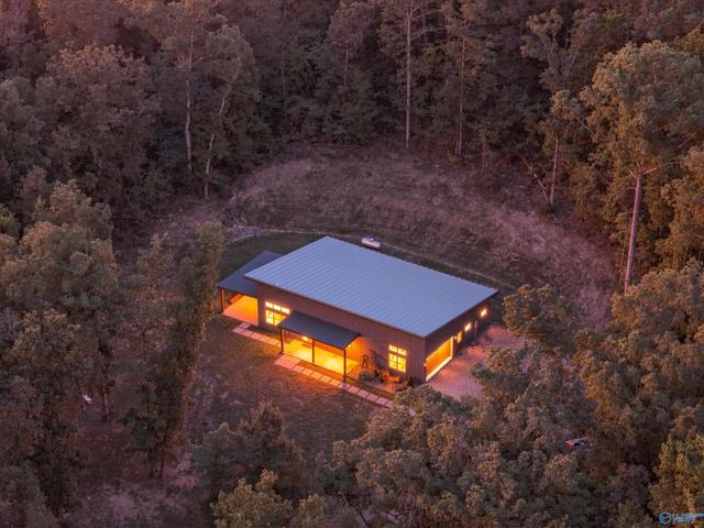425 Evelyn Drive, Steele