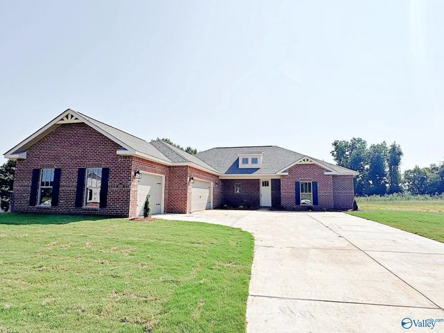 1225 Starling Drive, Priceville