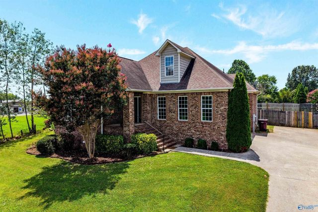 17043 Cliff Drive, Athens