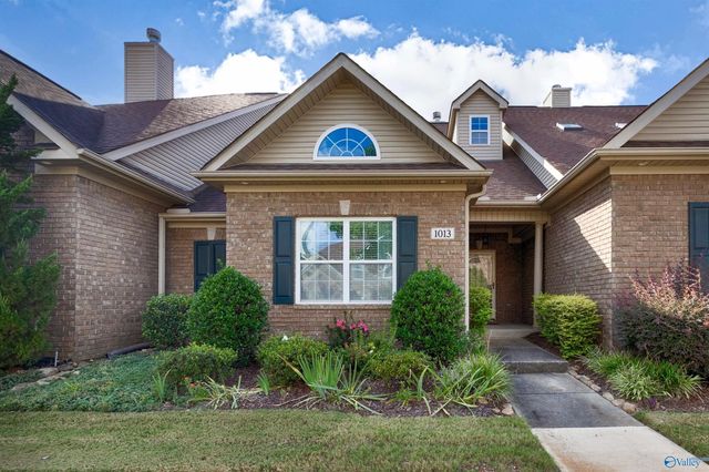1013 Cresent Falls, Huntsville