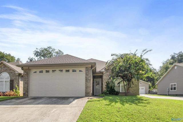 208 S Walnut Street, Boaz