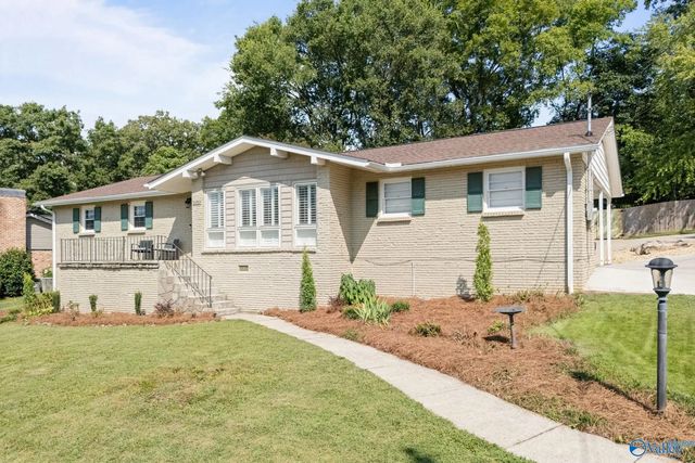 2707 Barcody Road, Huntsville