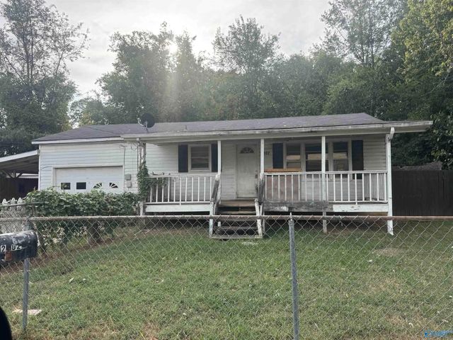 2502 Newby Road, Huntsville