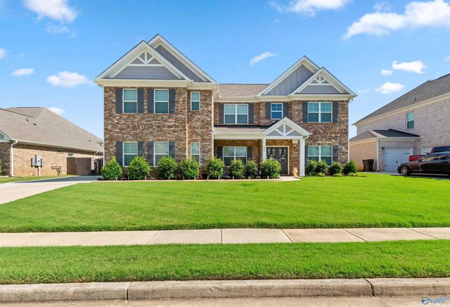 112 Fenton Circle, Madison