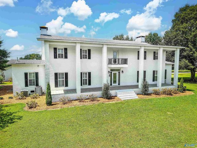 5800 County Road 1763, Arab