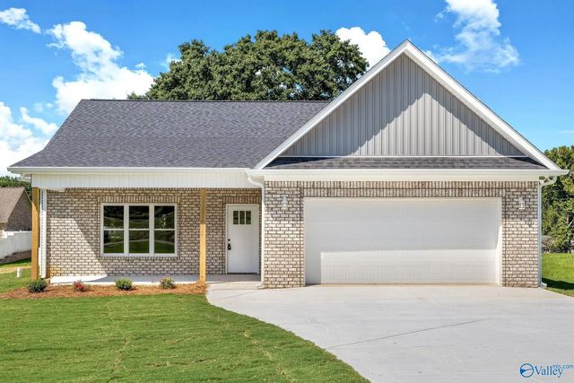 30 Morning Glory Lane, Albertville