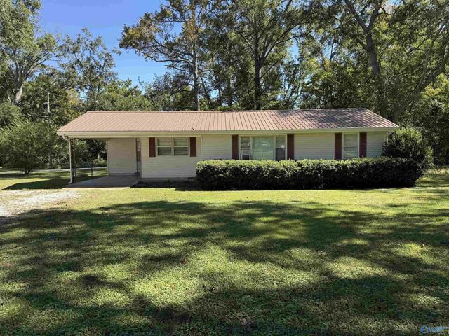 17854 County Road 460, Moulton