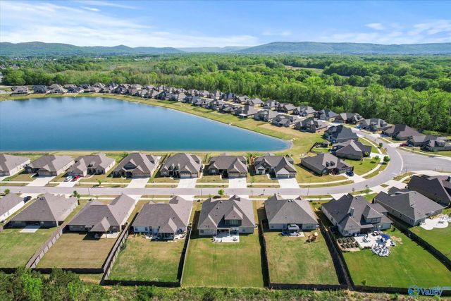 7440 Flint Crossing Circle, Owens Cross Roads