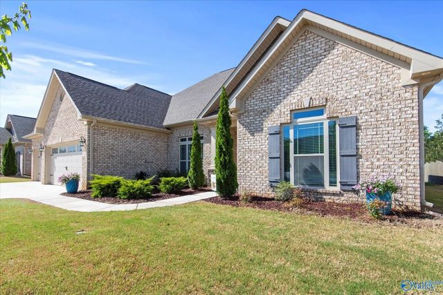7440 Flint Crossing Circle, Owens Cross Roads