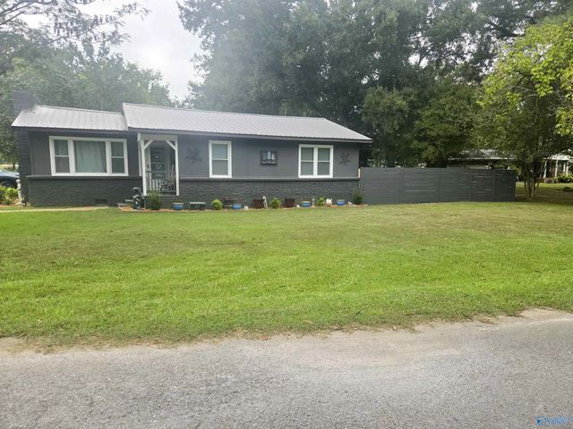 207 Piney Grove Street, Falkville