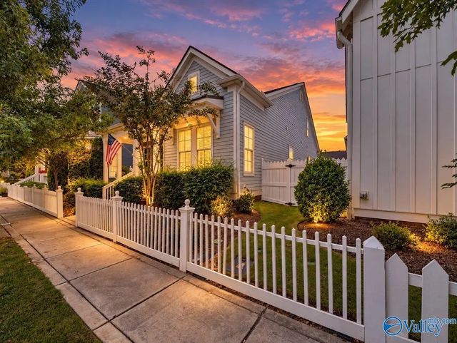 106 Bur Oak Drive, Madison