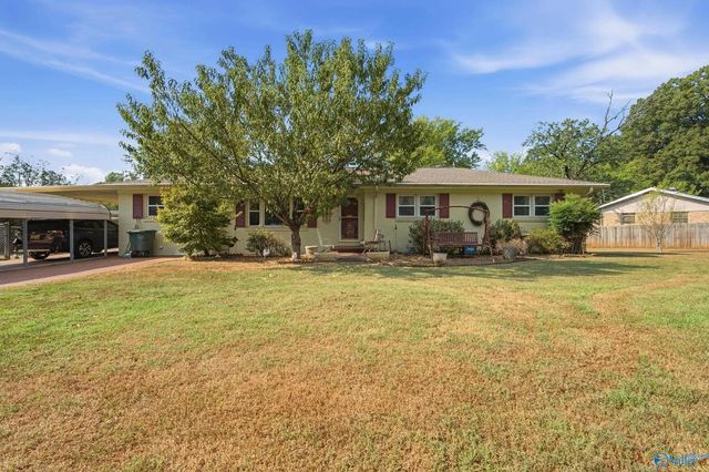 2211 Viscount Drive Nw, Huntsville