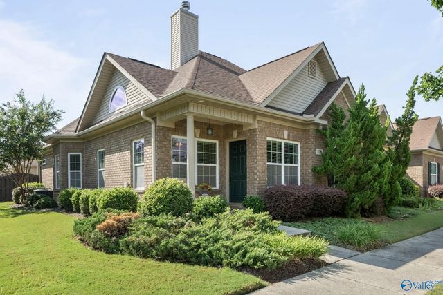 1011 Cresent Falls, Huntsville