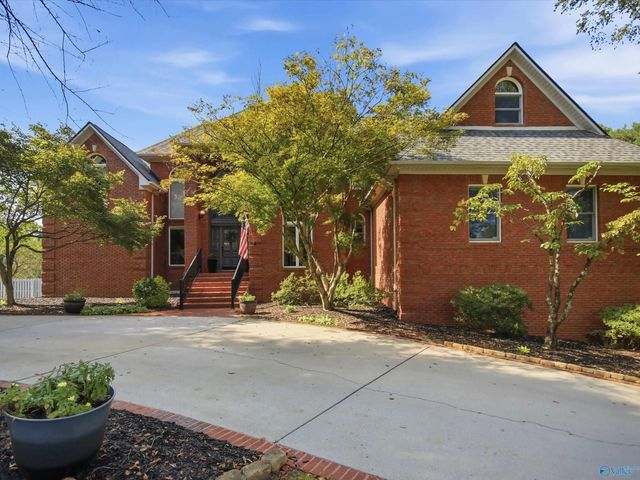 113 Ce Lee Drive, Huntsville