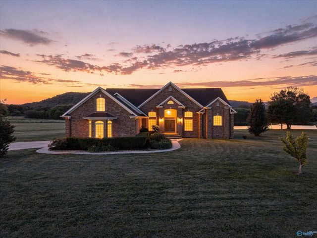 95 Cedar Trace Drive, Hartselle