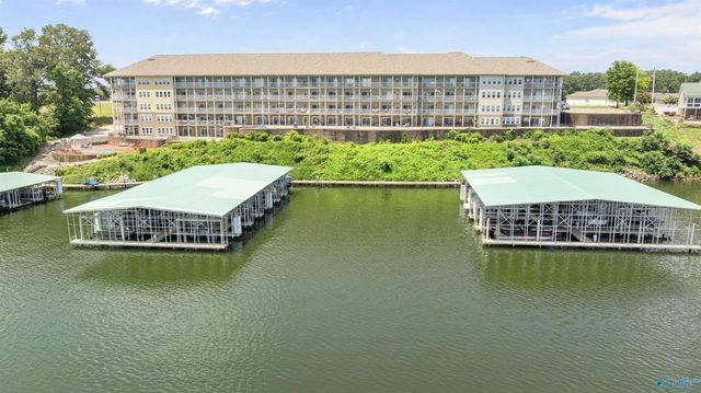 5590 Bay Village Drive B6, Athens
