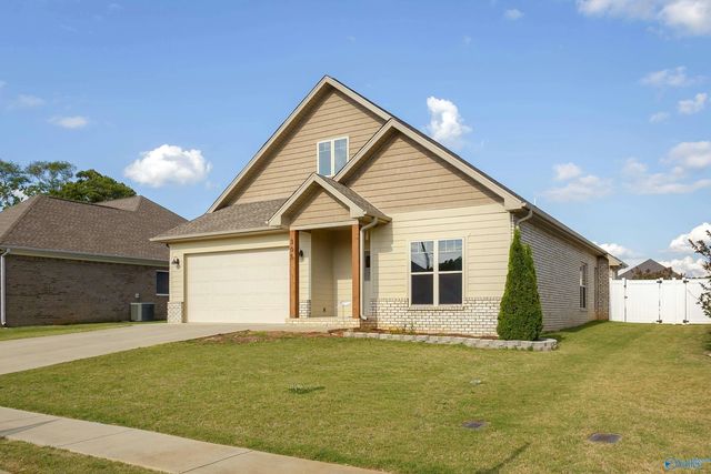 305 Rolling Brook Drive, Rogersville