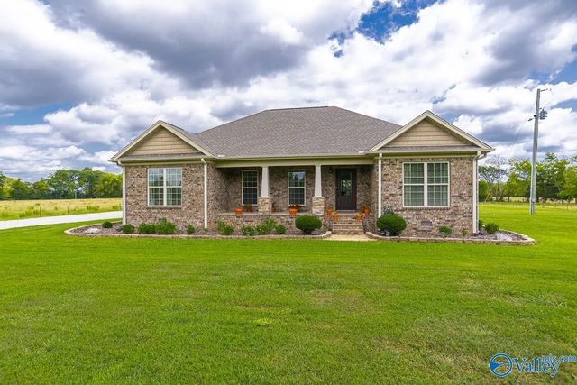 2108 County Road 55, Moulton